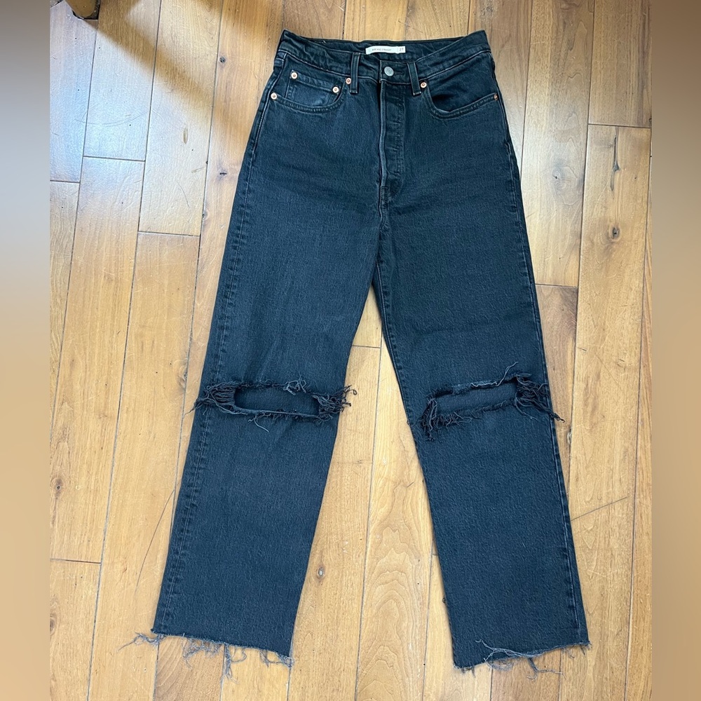 Black straight leg Levi’s rib cage jeans